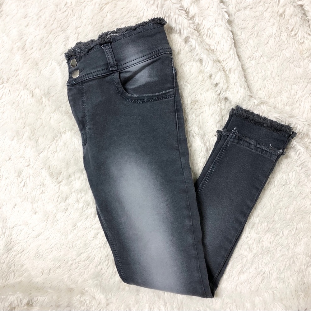 Grey Raw Hem Skinny Jeans/ Jeggings